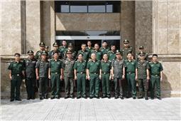 Đoàn cán bộ Quân đội Hoàng gia Campuchia thăm và làm việc tại Quân khu